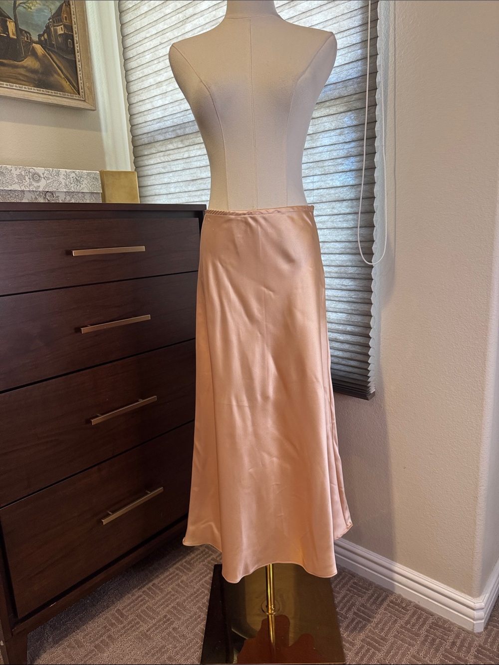 NWT Guild Emily Satin Midi Slip Skirt in Peach. Size Med